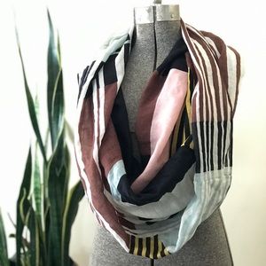 Cool geometric cowl scarf